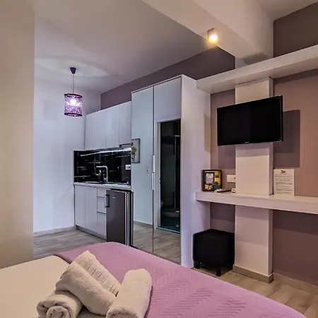 Aparthotel Flisvos Seaside