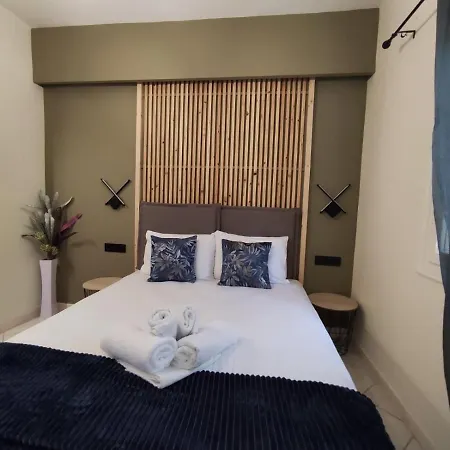 Aparthotel Flisvos Seaside