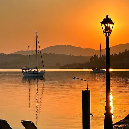 Flisvos Seaside Aparthotel 3*