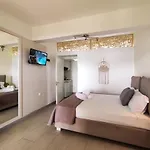 Apart Otel Flisvos Seaside 3*