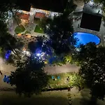 Hotel apartamentowy Flisvos Seaside Ligia