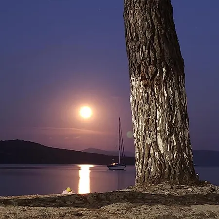 Aparthotel Flisvos Seaside Apartments 3*