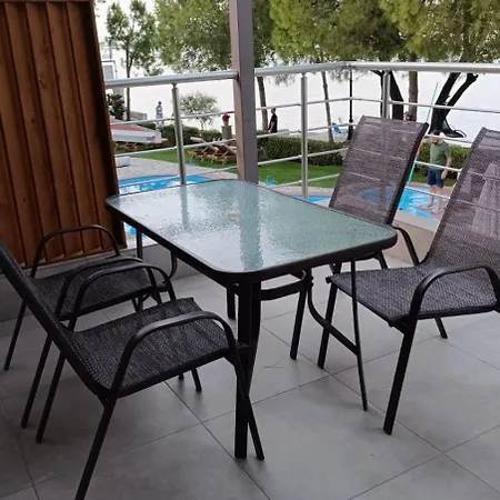 Hotel apartamentowy Flisvos Seaside 3*