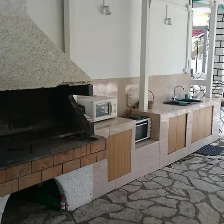 Flisvos Seaside 公寓式酒店 利吉亚