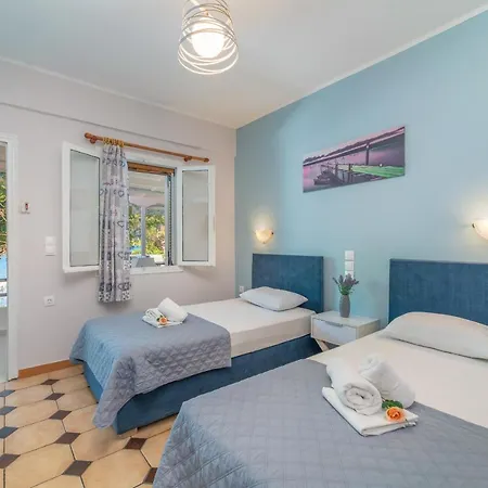 Aparthotel Flisvos Seaside Apartments 3*